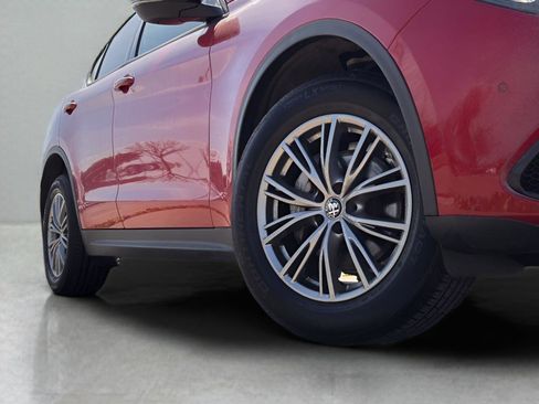 Used 2024 Alfa Romeo Stelvio Sprint image 9