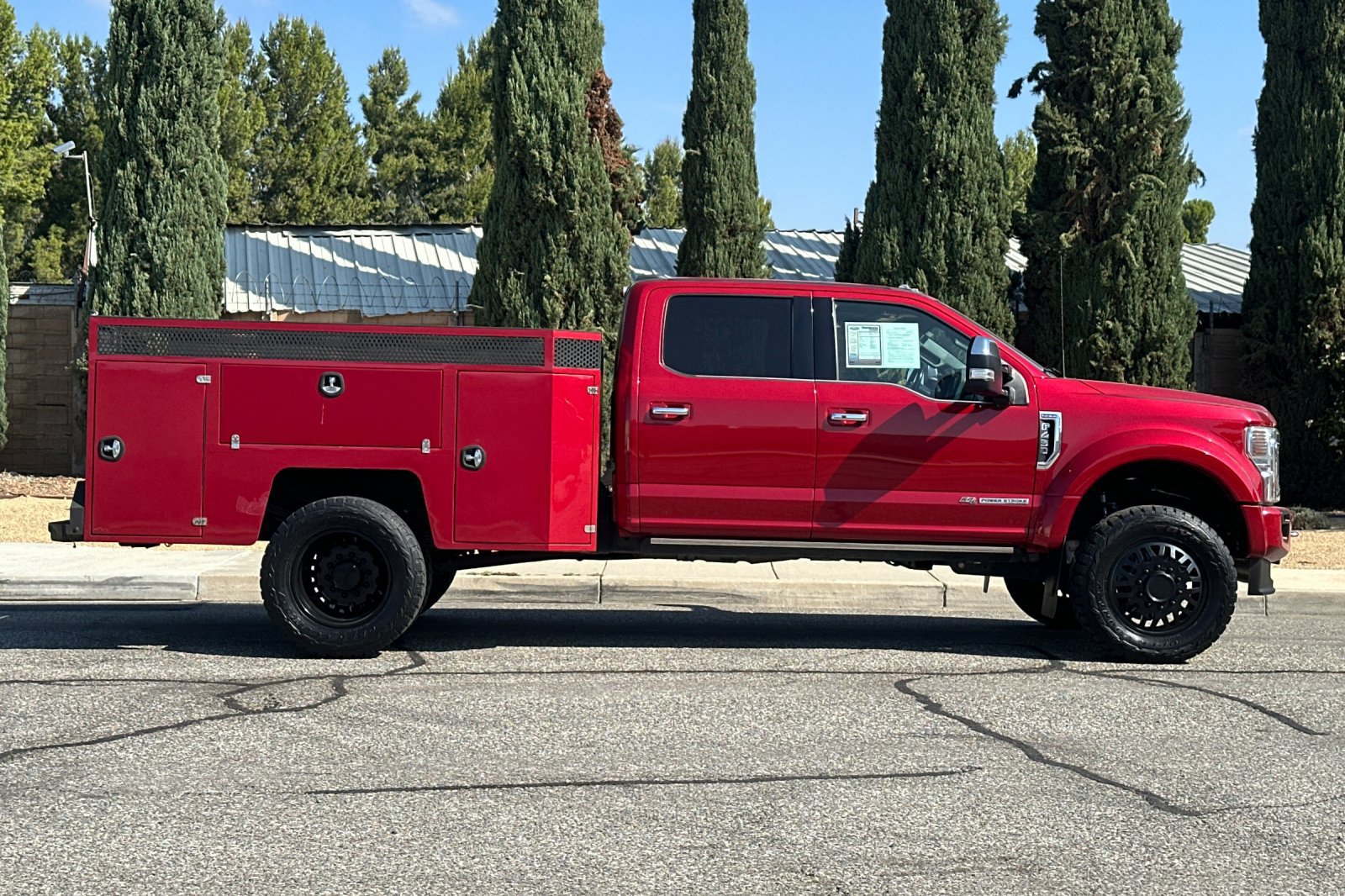 Used 2022 Ford F450 Platinum w/ FX4 Off-Road Package AWD/4WD image 3