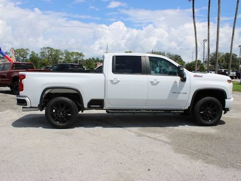 Used 2023 Chevrolet Silverado 2500 LT AWD/4WD image 12