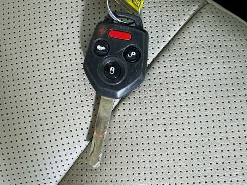 Used 2012 Subaru Outback 2.5i Limited image 36