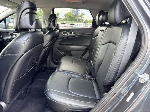 Used 2023 Kia Sportage EX FWD image 28