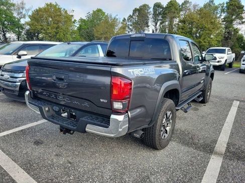 Used 2019 Toyota Tacoma TRD Off-Road image 4