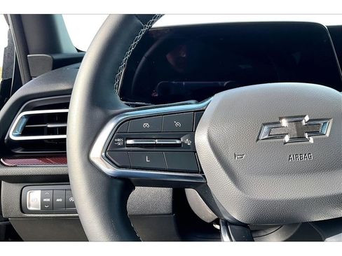 Used 2024 Chevrolet Traverse Z71 w/ LPO, Floor Liner Package image 11