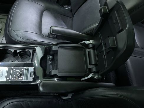 Used 2020 Land Rover Range Rover HSE image 26