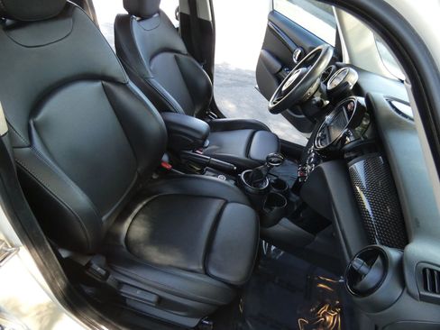 Used 2017 MINI Cooper S image 25