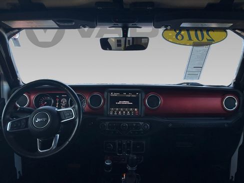 Used 2018 Jeep Wrangler Unlimited Rubicon image 3