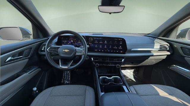 Used 2026 Chevrolet Traverse LT w/ Driver Confidence Package FWD image 18