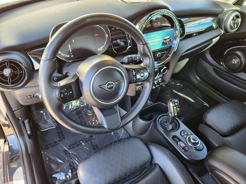 Used 2023 MINI Cooper SE image 9