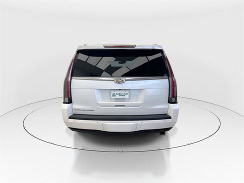 Used 2016 Cadillac Escalade Luxury image 7