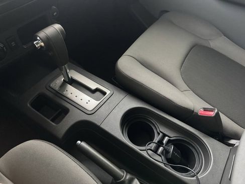 Used 2010 Nissan Xterra S image 39