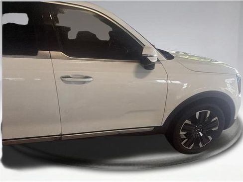 Used 2023 Kia Telluride SX FWD image 12