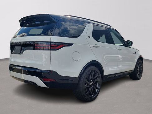 New 2025 Land Rover Discovery Dynamic SE image 3