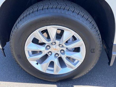 Used 2025 Chevrolet Silverado 1500 Custom RWD image 10