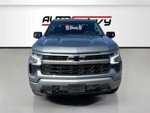 Used 2023 Chevrolet Silverado 1500 RST image 2