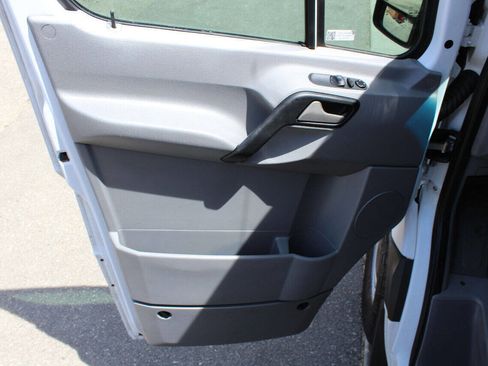 Used 2012 Mercedes-Benz Sprinter 2500 image 15