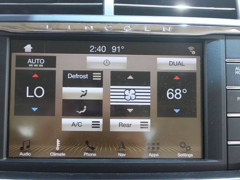 Used 2017 Lincoln Continental Reserve w/ Climate Package FWD image 29