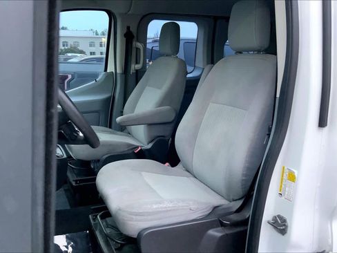Used 2017 Ford Transit 350 XLT image 7