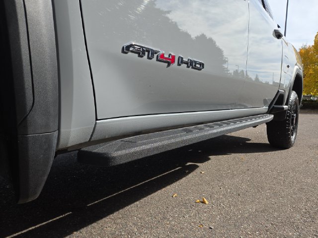 Used 2024 GMC Sierra 2500 AT4 w/ AT4 Premium Plus Package AWD/4WD image 9