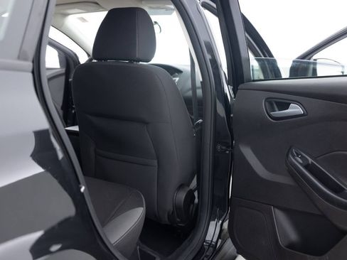 Used 2013 Ford Focus SE image 30