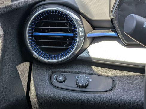 Used 2026 Chevrolet Trax LT w/ Driver Confidence Package image 22