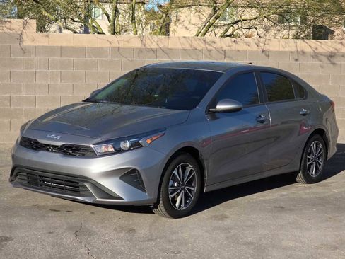 Used 2024 Kia Forte LXS image 5