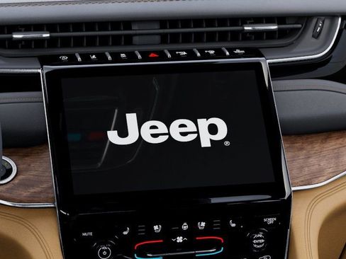 New 2025 Jeep Grand Cherokee Summit AWD/4WD image 18