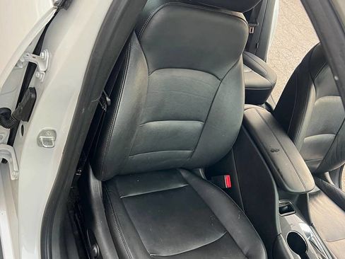 Used 2018 Chevrolet Malibu LT w/ Leather Package image 19