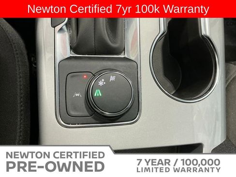 Used 2025 Chevrolet Blazer LT FWD image 31