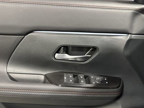 New 2025 Nissan Kicks SR w/ Illumination Package image 16