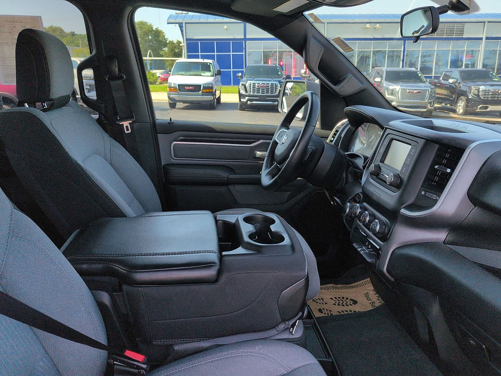 Used 2023 RAM 1500 Big Horn AWD/4WD image 10