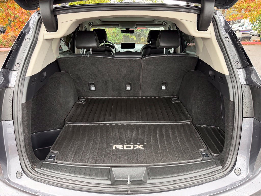 Used 2020 Acura RDX w/ Technology Package AWD/4WD image 10