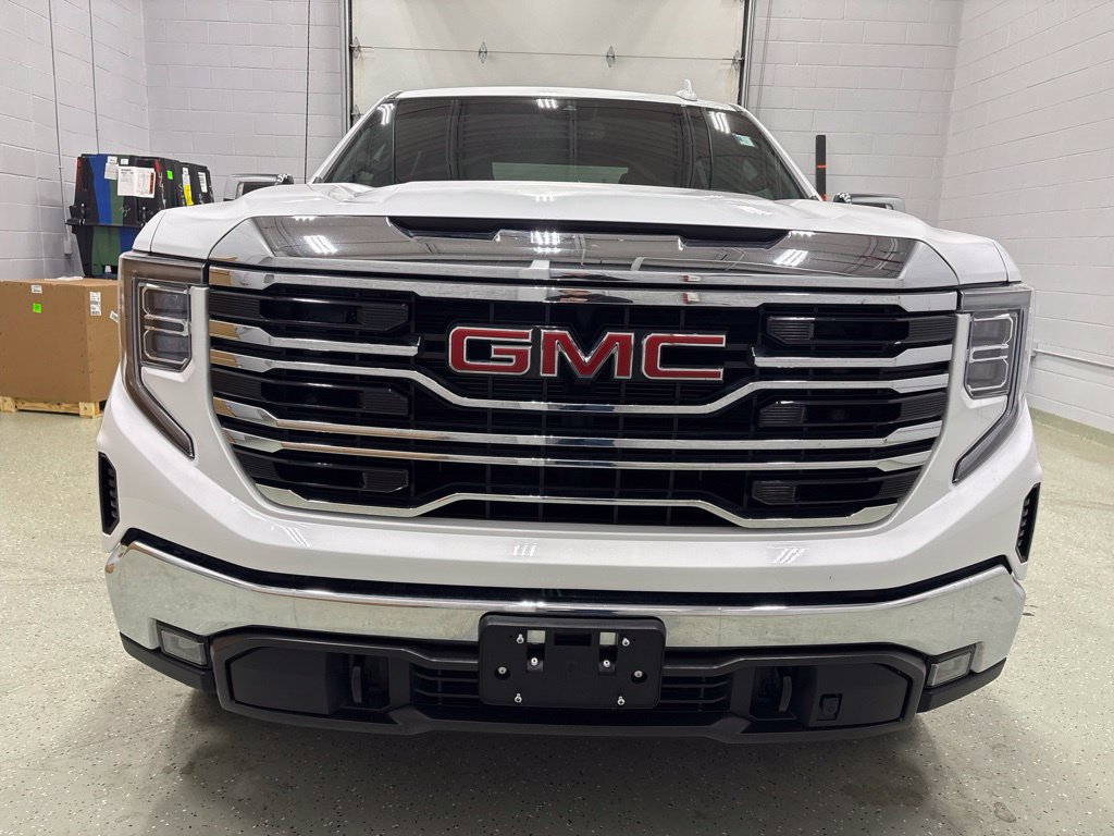 Used 2025 GMC Sierra 1500 SLT w/ SLT Premium Package AWD/4WD image 10