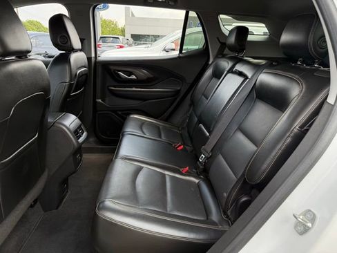 Used 2020 GMC Terrain SLT image 12