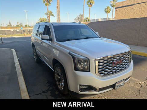 Used 2020 GMC Yukon Denali w/ Denali Ultimate Package AWD/4WD image 2