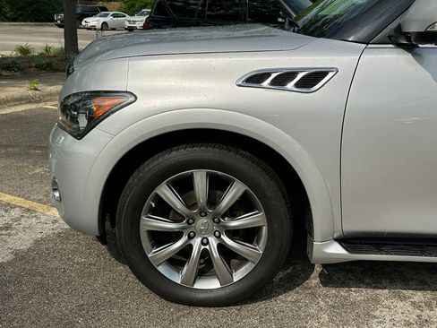 Used 2011 INFINITI QX56 4WD w/ Deluxe Touring Pkg image 11