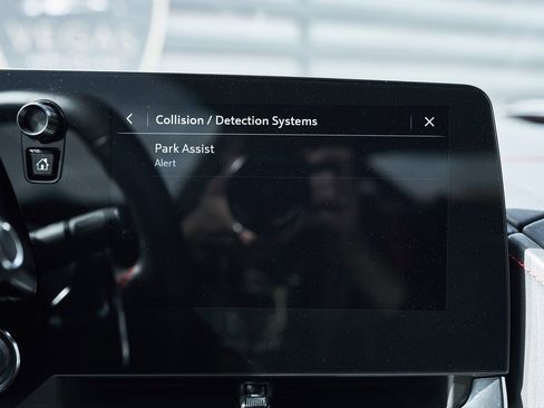 Used 2020 Chevrolet Corvette Stingray Coupe w/ 1LT image 67