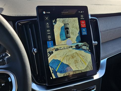 New 2026 Volvo XC90 B6 Ultra w/ Protection Package Premier AWD/4WD image 17