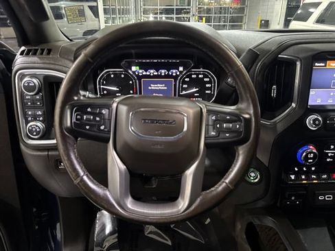 Used 2021 GMC Sierra 3500 Denali w/ Denali Ultimate Package AWD/4WD image 22