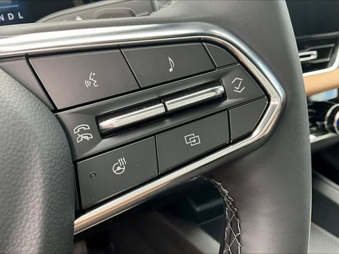 New 2026 Chevrolet Equinox ACTIV w/ Convenience Package III FWD image 19