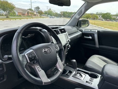 Used 2024 Toyota 4Runner SR5 Premium w/ Moonroof Package RWD image 9