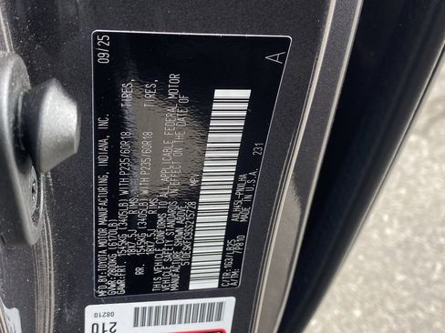 Certified 2025 Toyota Sienna Platinum AWD/4WD image 15