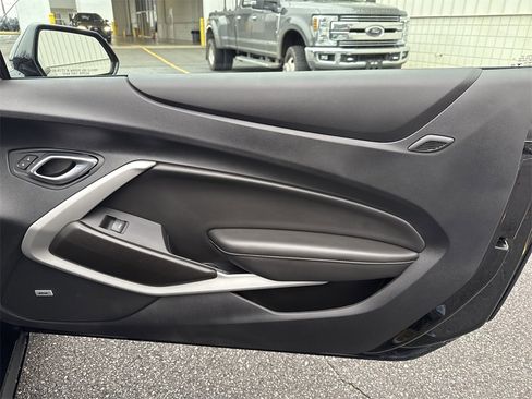 Used 2021 Chevrolet Camaro LT w/ RS Package image 16