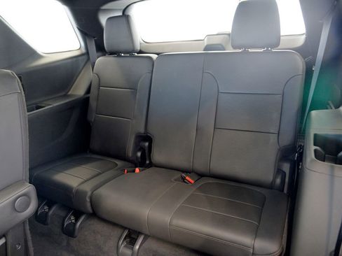 Used 2023 Chevrolet Traverse High Country image 29