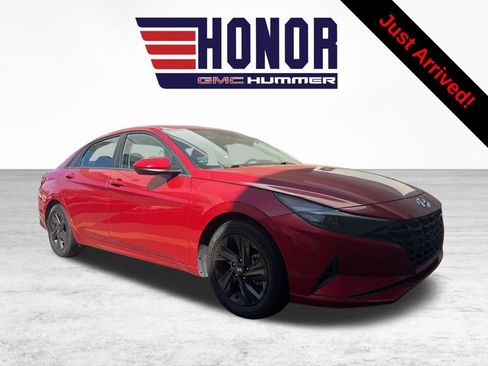 Used 2022 Hyundai Elantra SEL image 1