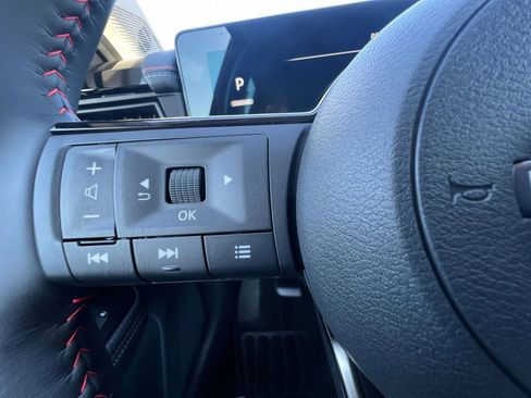 New 2026 Nissan Kicks SR w/ Cold Weather Package image 10