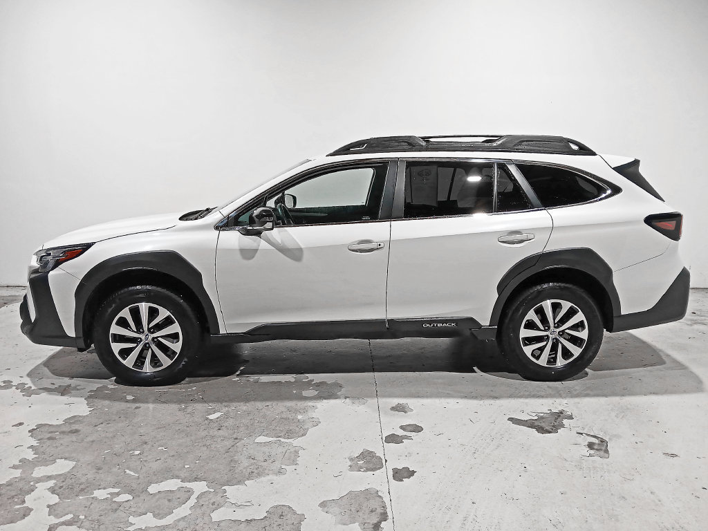 Used 2025 Subaru Outback Premium AWD/4WD image 4