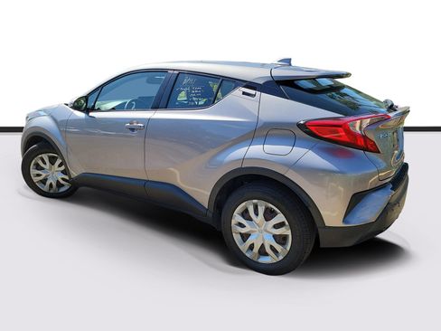 Used 2019 Toyota C-HR LE FWD image 4