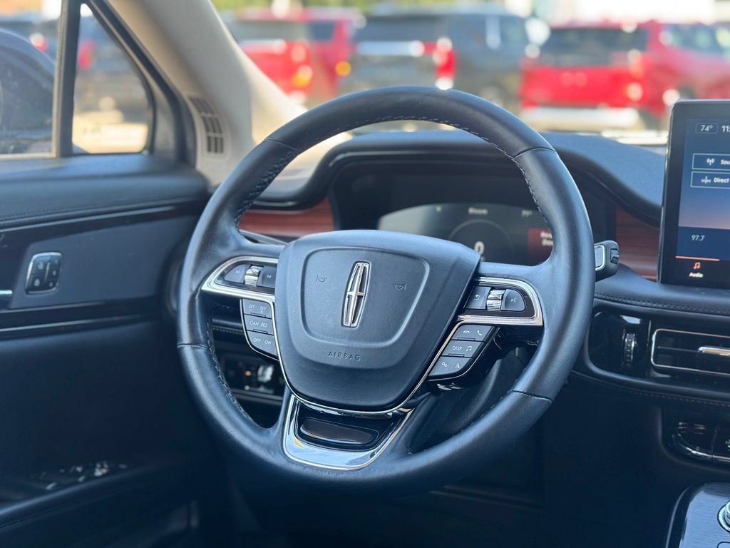 Used 2023 Lincoln Nautilus Reserve AWD/4WD image 14