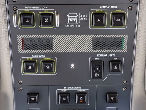 Used 2024 INEOS Grenadier AWD/4WD image 27