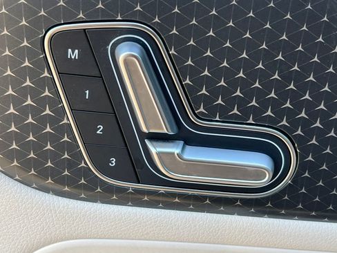 Used 2025 Mercedes-Benz GLA 250 4MATIC image 18